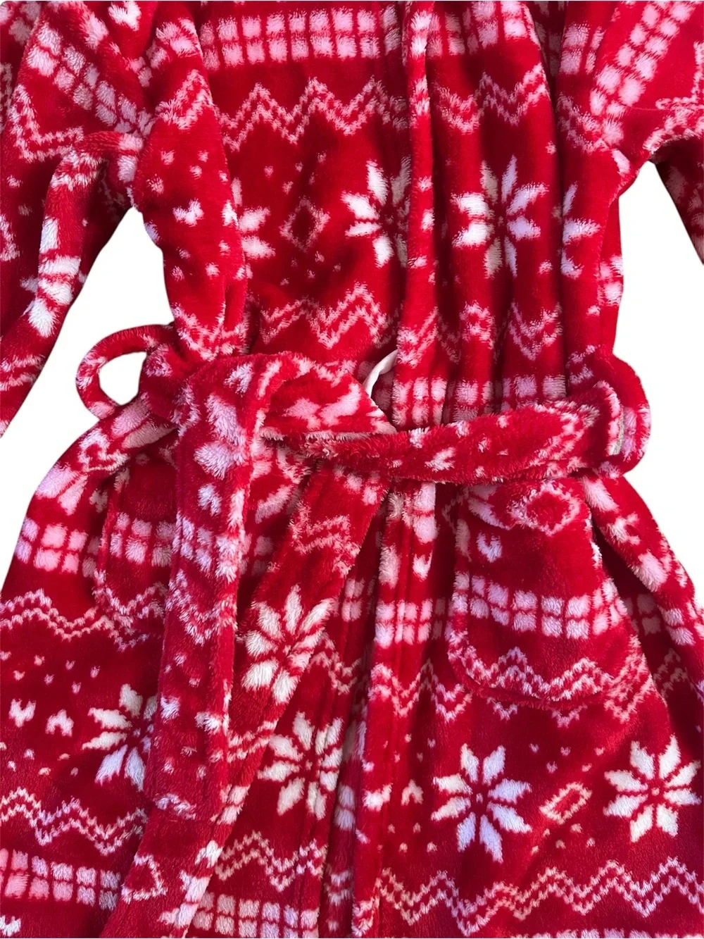 Cuddl Duds Red and White Hooded Kids Fleece Robe with Snowflake Print